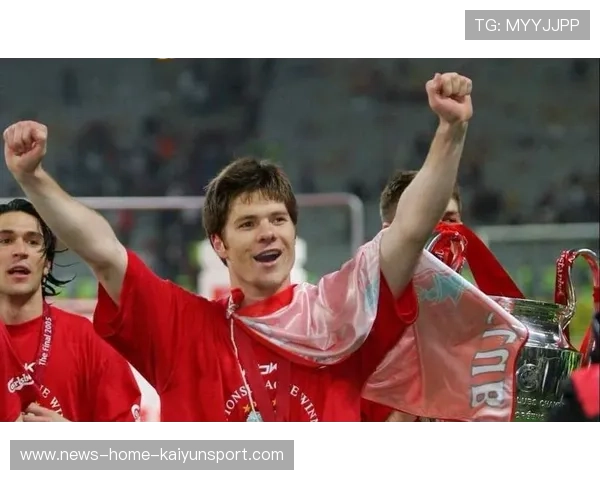 哈维阿隆索重返安菲尔德 揭开昔日红军英雄新篇章 哈维阿隆索重返安菲尔德 揭开昔日红军英雄新篇章