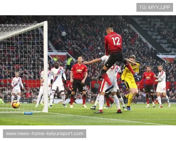 热刺与曼联激烈碰撞 谁能率先攻破对方防线决胜负 热刺与曼联激烈碰撞 谁能率先攻破对方防线决胜负