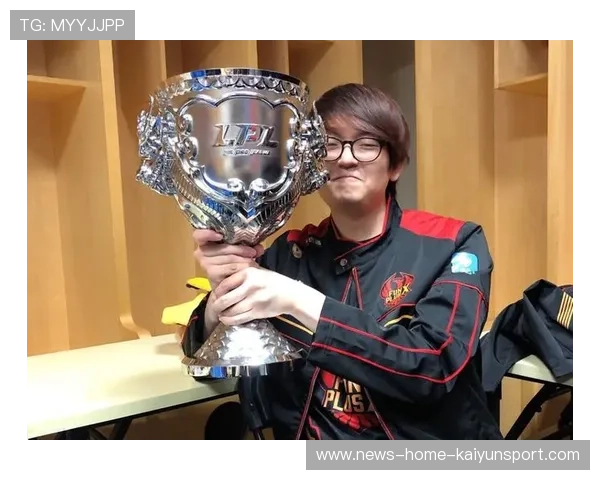 Braum盾牌挡住关键技能，团战保下C位